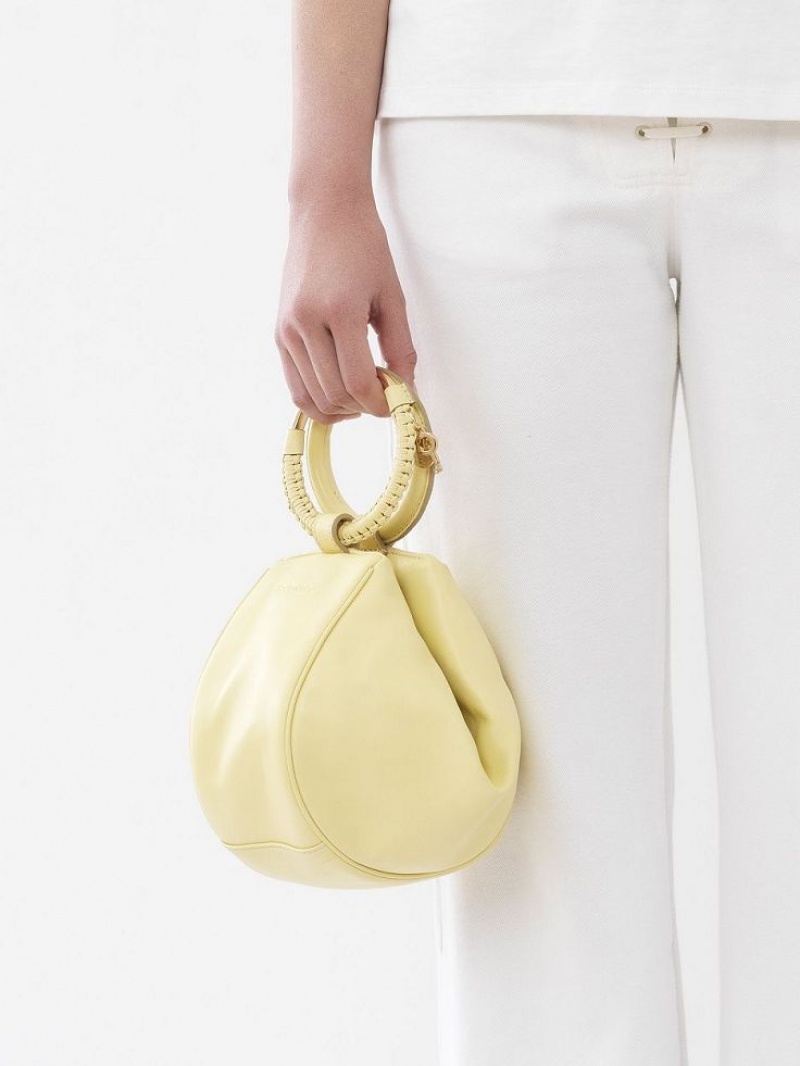 Bolsos Mini Chloe Hana Wristlet Amarillo | CHE-SR14773