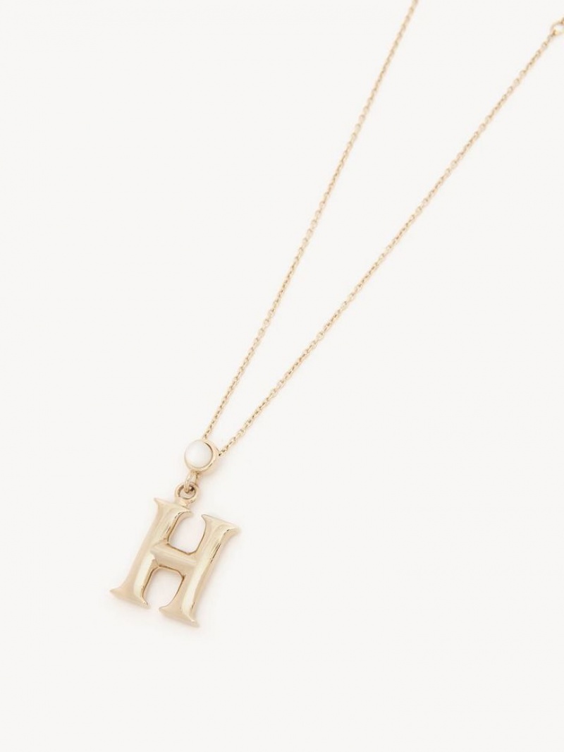 Collares Chloe Alphabet With Pendant Doradas | CHE-SR14348