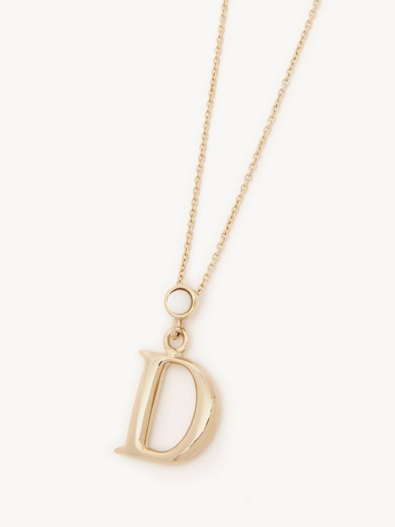 Collares Chloe Alphabet With Pendant Doradas | CHE-SR14352