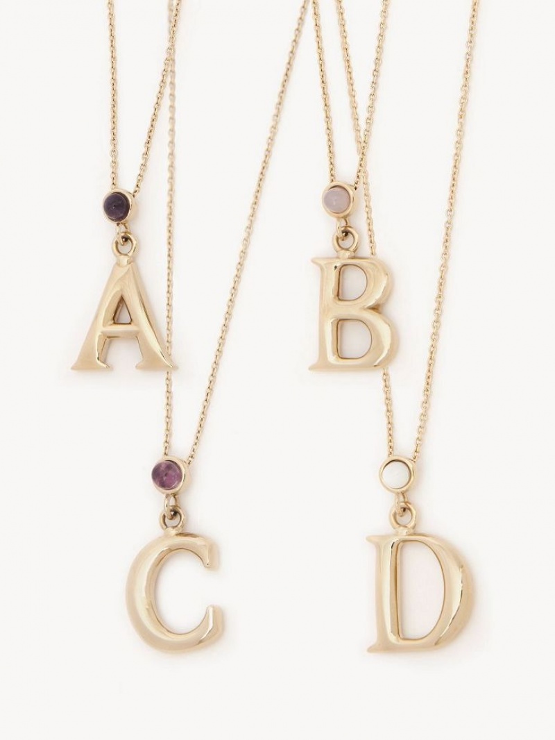 Collares Chloe Alphabet With Pendant Doradas | CHE-SR14430